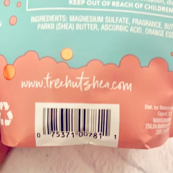 Tree hut 2 vitamin c foaming gel wash, vitamin c moisturizing bath soak &sponge - Picture 8 of 11